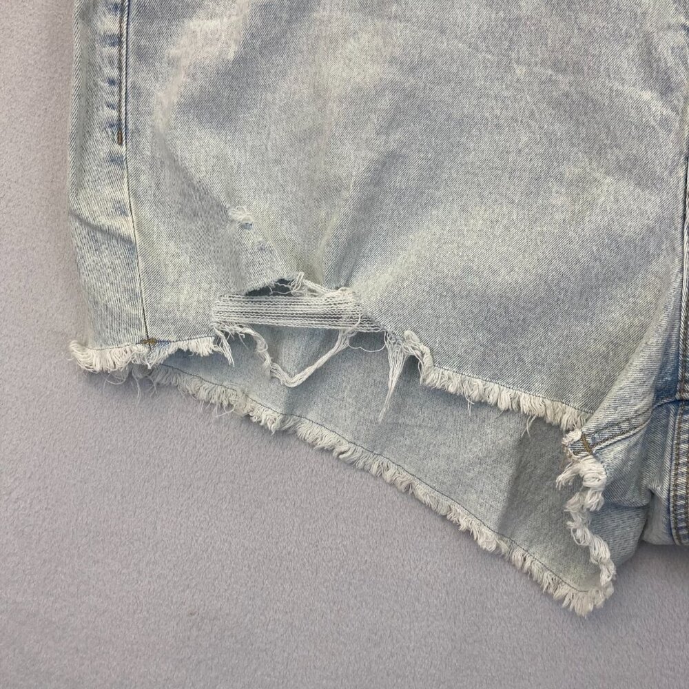 NWT Old Navy Denim Shorts Plus 30 Jeans Curvy OG High Rise Distressed Light Wash - Picture 10 of 16